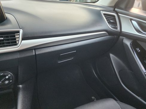 Used 2018 MAZDA MAZDA3 Sport FWD image 23