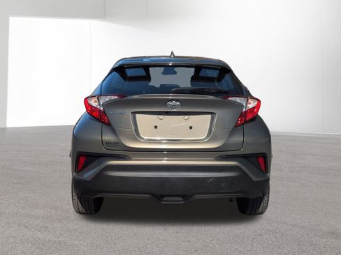 Used 2021 Toyota C-HR LE FWD image 6