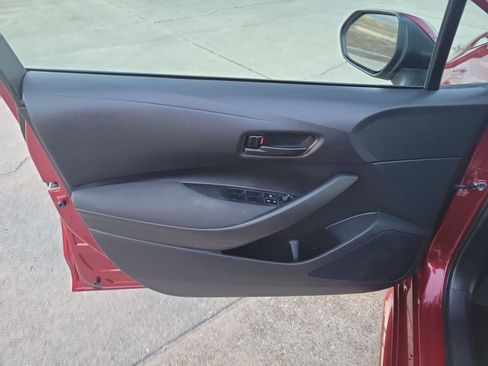 Certified 2022 Toyota Corolla LE image 11