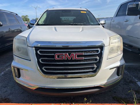 Used 2017 GMC Terrain SLT w/ Open Road Package image 2