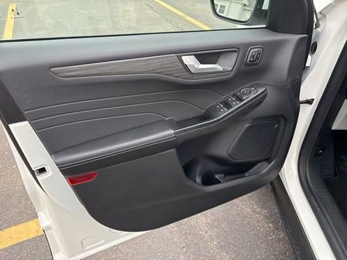 Used 2024 Ford Escape Platinum AWD/4WD image 24