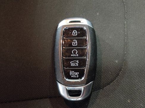 Used 2023 Hyundai Elantra SEL w/ Convenience Package FWD image 32