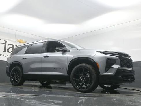 New 2026 Chevrolet Traverse RS w/ LPO, Floor Liner Package image 2