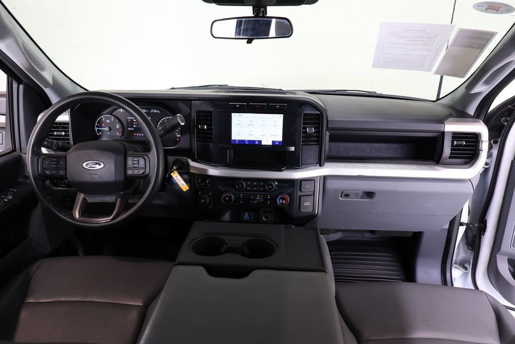 Used 2023 Ford F350 XL w/ Snow Plow/Camper Package AWD/4WD image 29