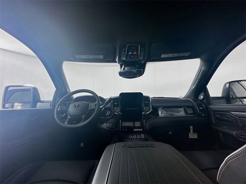 New 2026 RAM 3500 Limited w/ Towing Technology Group image 9