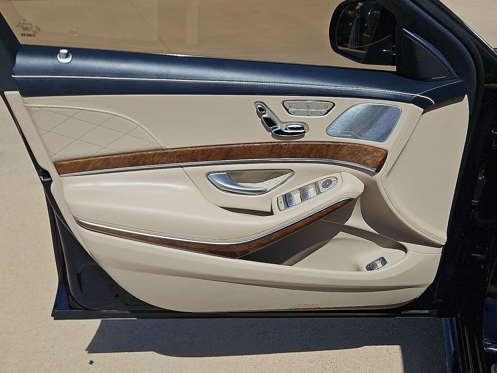 Used 2015 Mercedes-Benz S 550 Sedan image 15