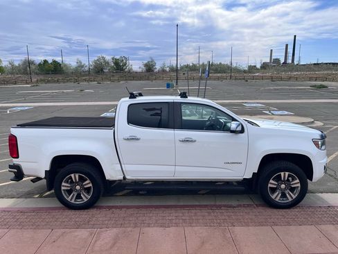Used 2016 Chevrolet Colorado LT w/ Luxury Package, Chrome AWD/4WD image 4