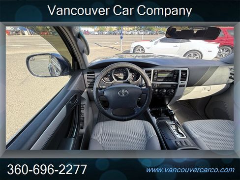 Used 2007 Toyota 4Runner SR5 AWD/4WD image 24