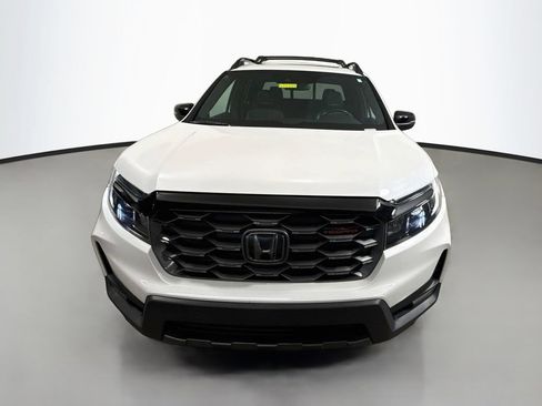 Used 2024 Honda Ridgeline TrailSport image 2