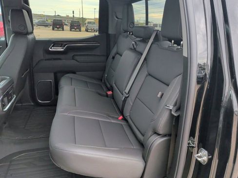 New 2026 GMC Sierra 1500 SLT image 37