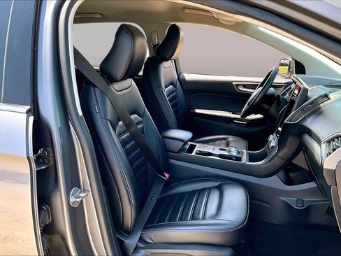 Used 2022 Ford Edge SEL AWD/4WD image 9