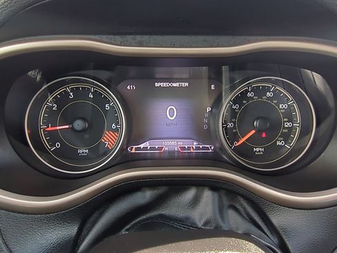 Used 2015 Jeep Cherokee Limited image 21