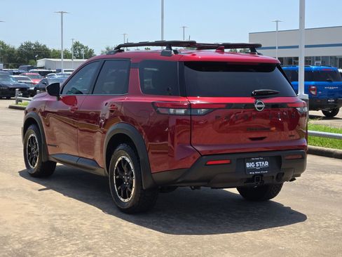 Used 2025 Nissan Pathfinder Rock Creek AWD/4WD image 7