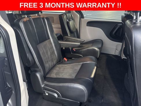 Used 2019 Dodge Grand Caravan SXT FWD image 21