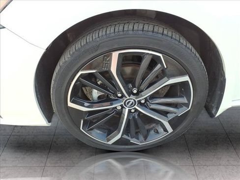 Used 2024 Nissan Altima 2.5 SR AWD/4WD image 13
