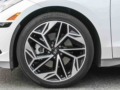 Certified 2023 Hyundai Ioniq 6 SEL image 11