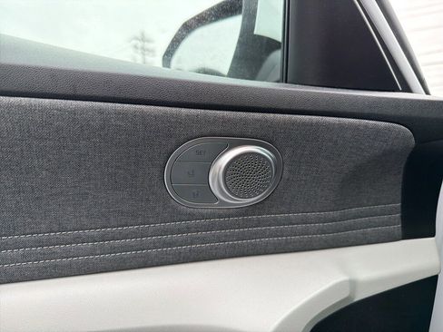 Certified 2022 Hyundai Elantra Limited image 30