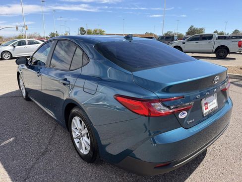 Used 2025 Toyota Camry LE w/ Convenience Package image 3