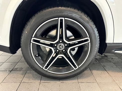 New 2026 Mercedes-Benz GLS 450 4MATIC image 18