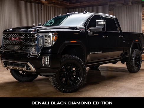 Used 2021 GMC Sierra 2500 Denali w/ Denali Black Diamond Edition image 5