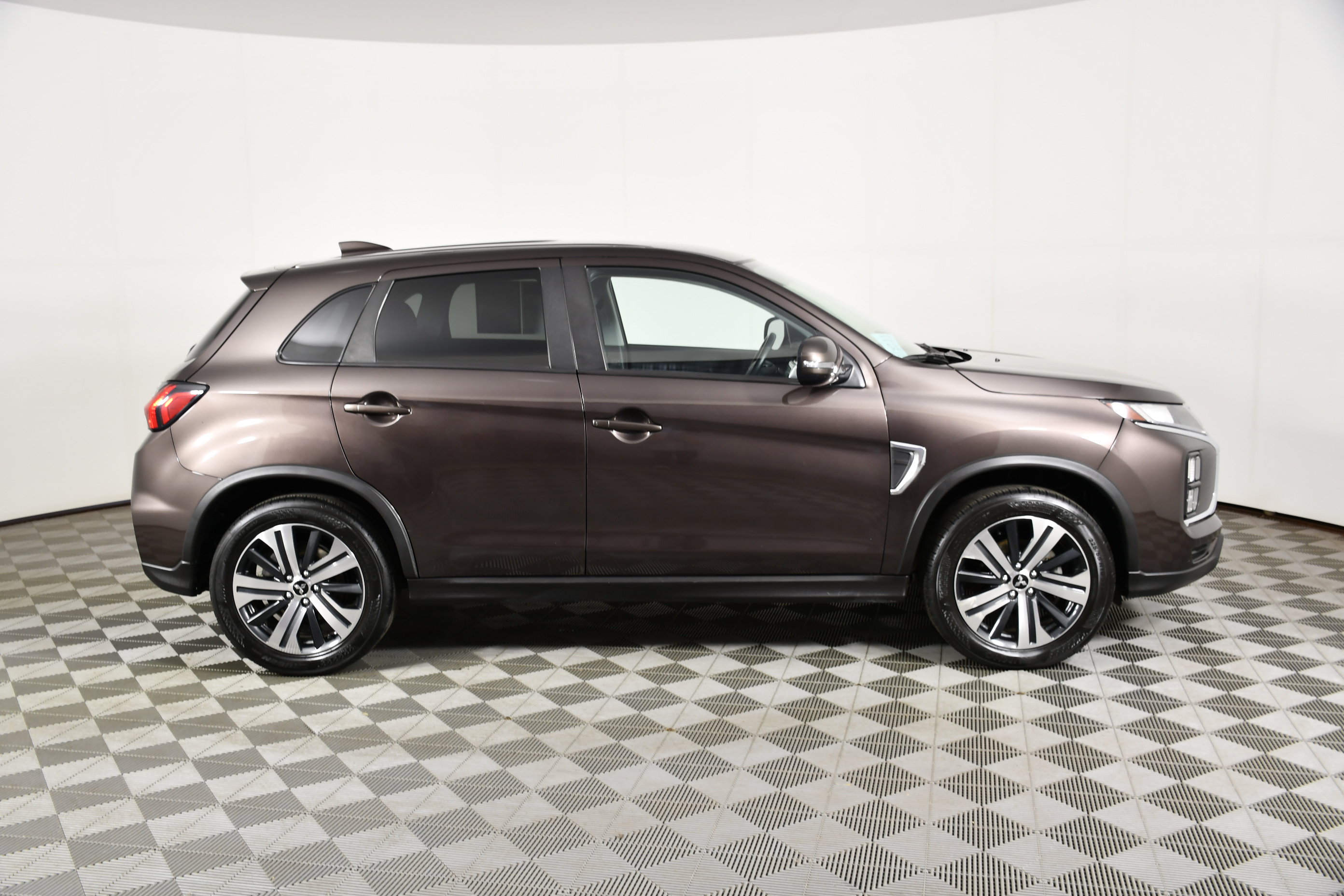 Used 2020 Mitsubishi Outlander Sport SE AWD/4WD image 5