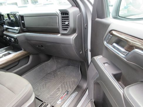 Certified 2024 Chevrolet Silverado 1500 LT Trail Boss w/ LPO, Dark Essentials Package AWD/4WD image 24