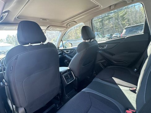Used 2021 Subaru Forester Premium image 15