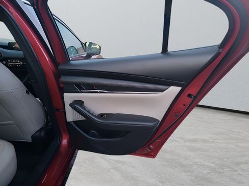 Used 2019 MAZDA MAZDA3 Sedan w/ Preferred Package image 28