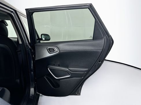 Used 2023 Kia Soul LX FWD image 28