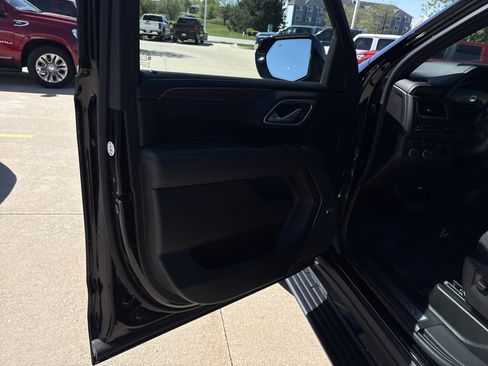 Used 2022 Chevrolet Tahoe High Country w/ Max Trailering Package AWD/4WD image 9