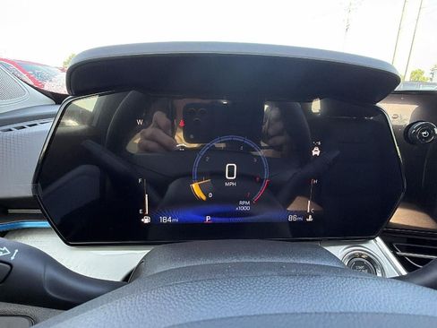 New 2026 Chevrolet Trax LT w/ Sunroof Package FWD image 24