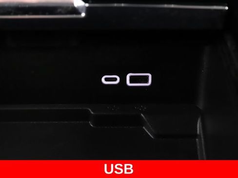 Used 2025 GMC Yukon Denali Ultimate w/ LPO, Floor Liner Package AWD/4WD image 28