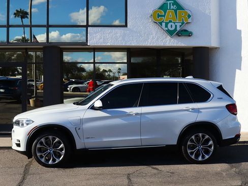 Used 2017 BMW X5 xDrive40e image 8