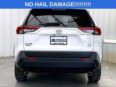 Used 2024 Toyota RAV4 XLE AWD/4WD image 4