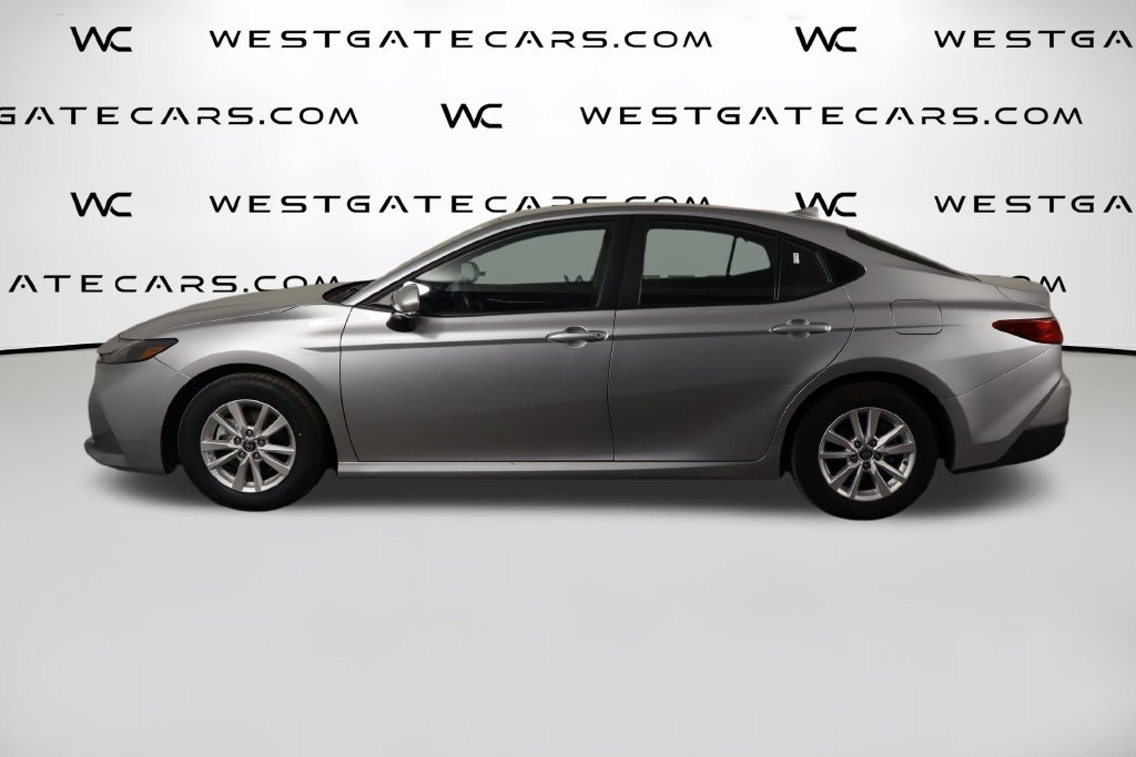 Used 2025 Toyota Camry LE FWD image 5