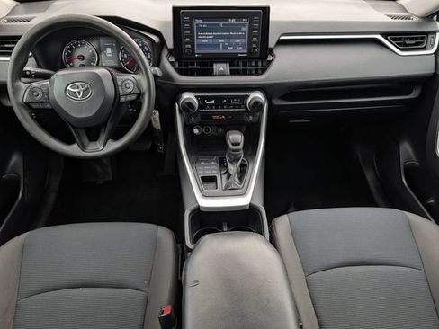 Used 2022 Toyota RAV4 LE AWD/4WD image 11