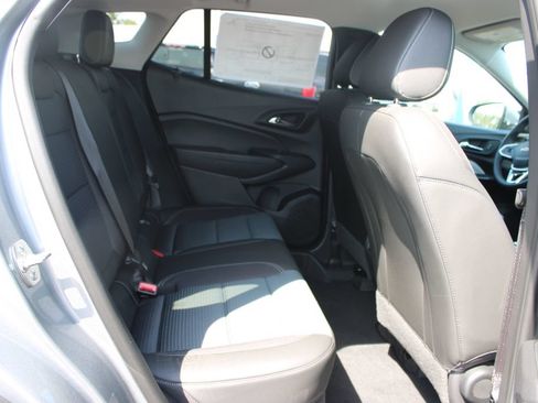 New 2026 Chevrolet Trax LT w/ Driver Confidence Package FWD image 31