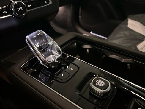 New 2026 Volvo XC90 B6 Ultra w/ Protection Package Premier image 18