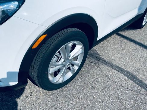 Used 2023 Buick Encore GX Preferred w/ Cold Weather Comfort Package image 11