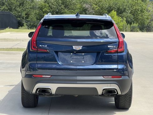 Used 2020 Cadillac XT4 Premium Luxury w/ Cold Weather Package FWD image 4