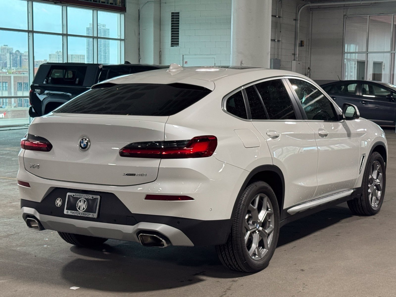 Used 2025 BMW X4 xDrive30i AWD/4WD image 10