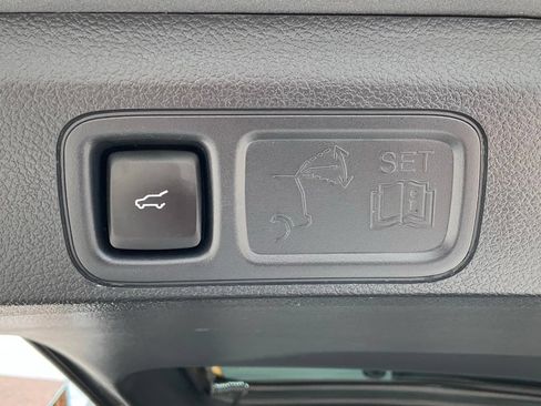 Used 2024 Ford Expedition Max XLT AWD/4WD image 18