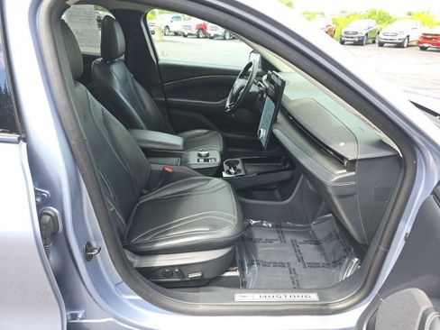 Certified 2022 Ford Mustang Mach-E Premium image 5