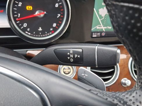 Used 2017 Mercedes-Benz E 300 4MATIC image 15