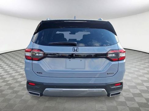New 2026 Honda Pilot Touring image 4