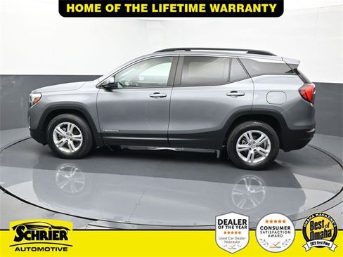 Used 2021 GMC Terrain SLE w/ Driver Convenience Package image 4