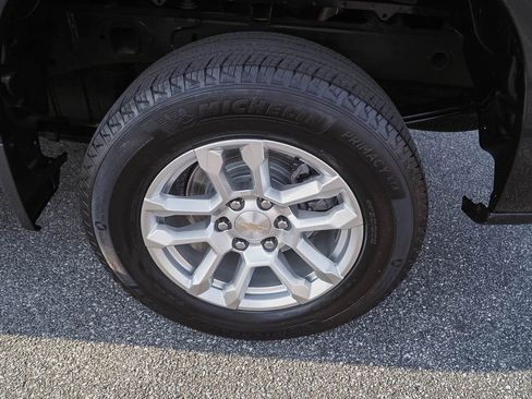 Used 2023 Chevrolet Silverado 1500 LT AWD/4WD image 35