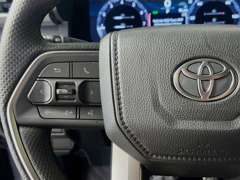 New 2025 Toyota Tacoma TRD Sport image 18