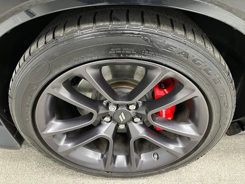 Used 2022 Dodge Challenger R/T Scat Pack w/ Shaker Package RWD image 15