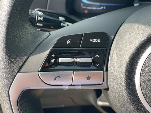 New 2026 Hyundai Elantra SE FWD image 9